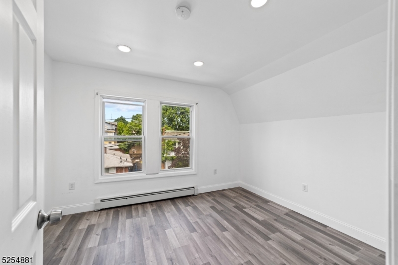 Newark City, NJ 07112,410 Chadwick Ave