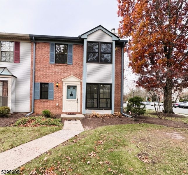 Franklin Twp., NJ 08823,1 Lyon Ln #1