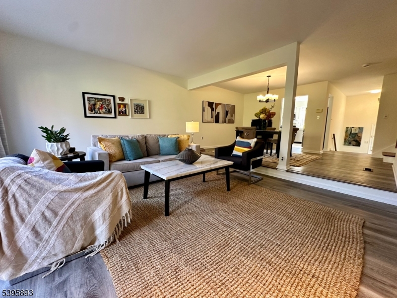 New Milford Boro, NJ 07646,44 Canterbury Ln