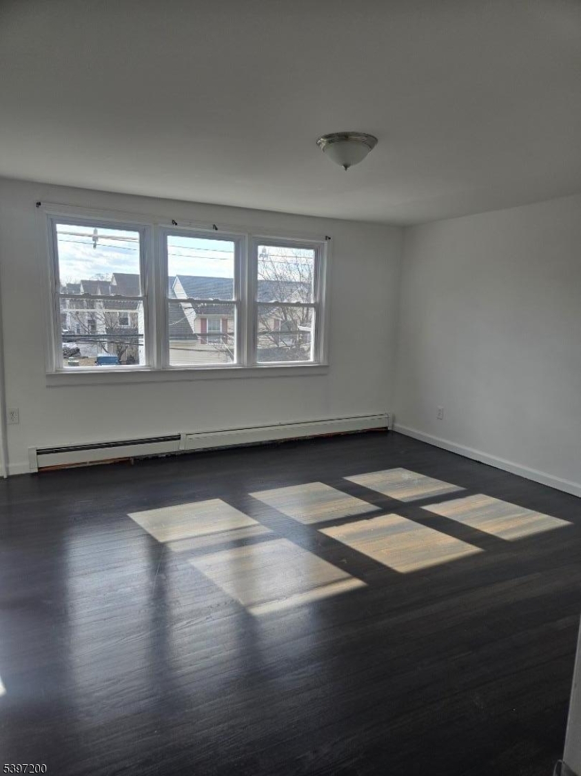 Elizabeth City, NJ 07206,115 Pine St