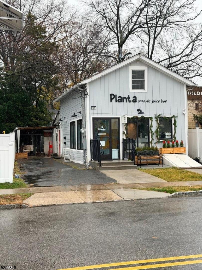 131 Pine St, Montclair Twp., NJ 07042