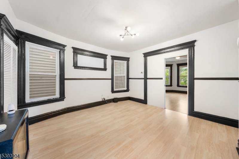 Newark City, NJ 07107,209 N 11Th St #2