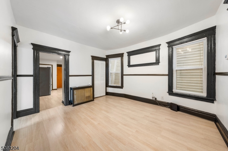 Newark City, NJ 07107,209 N 11Th St #2