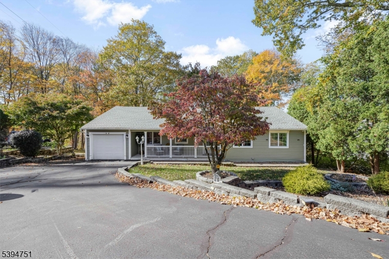 59 Sachem Rd, Jefferson Twp., NJ 07849