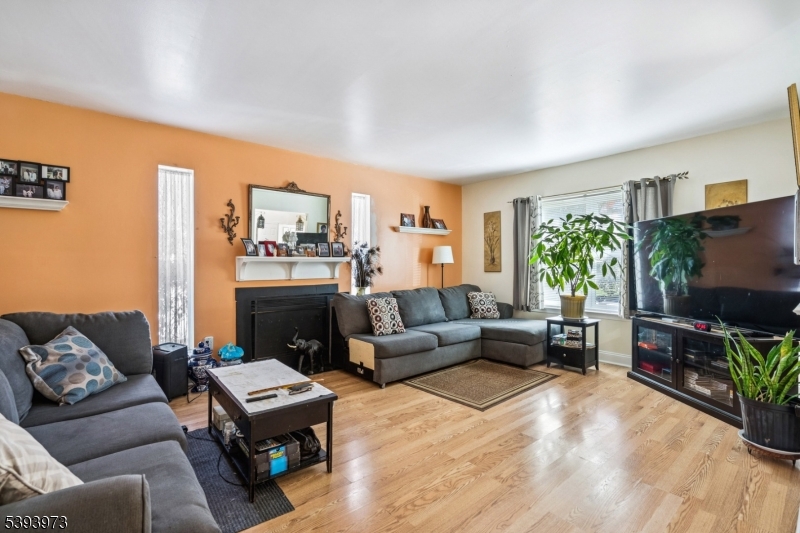 South Brunswick Twp., NJ 08810,48 Woodland Way