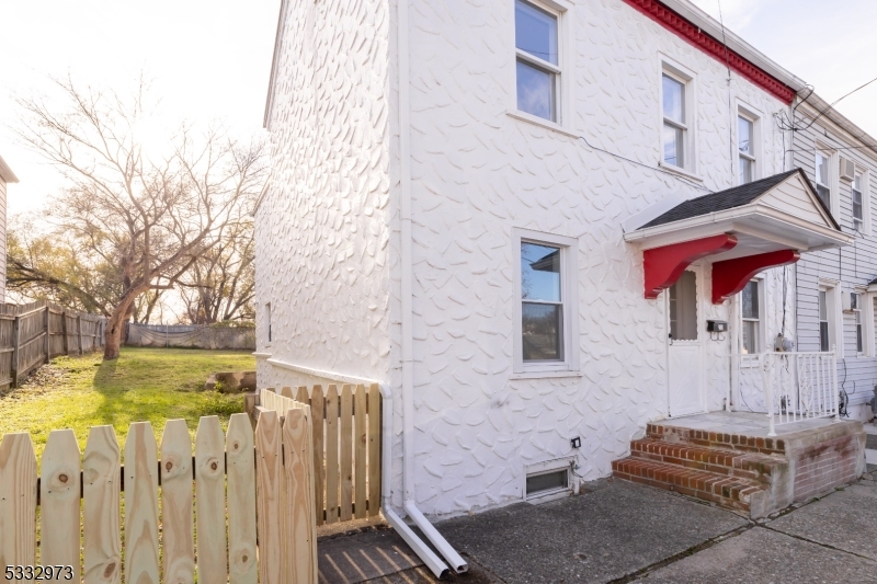 Phillipsburg Town, NJ 08865,104 Mercer St