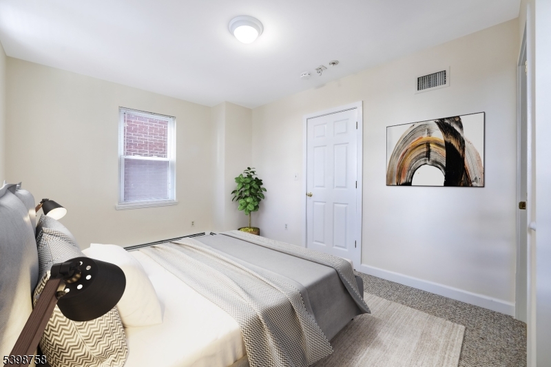 Madison Boro, NJ 07940,29 Central Ave #1R