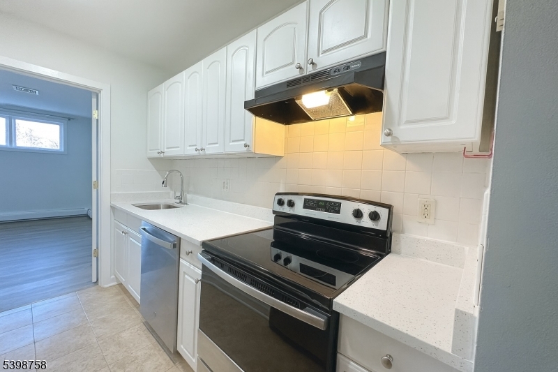 Madison Boro, NJ 07940,29 Central Ave #1R