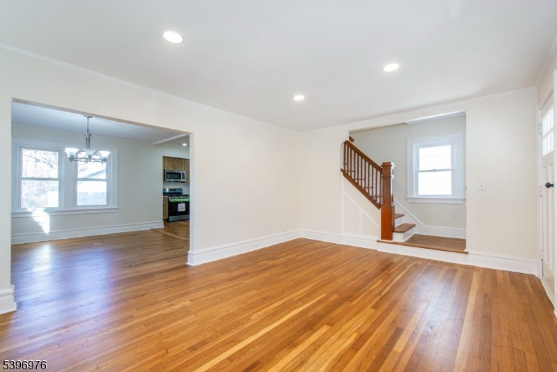 Maplewood Twp., NJ 07040,79 Essex Ave