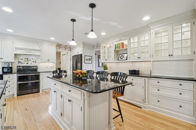 Chatham Twp., NJ 07928,45 Runnymede Rd