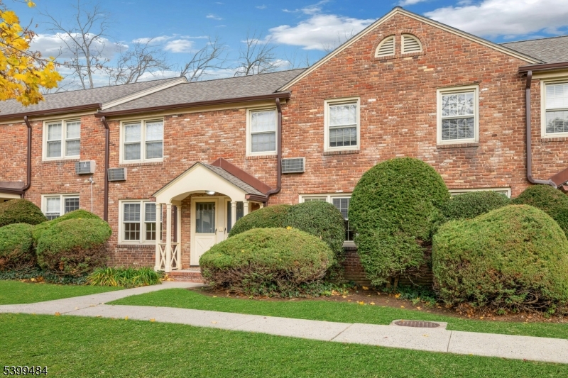 380 Main St Unit19, Chatham Boro, NJ 07928