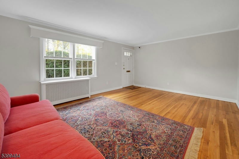 Chatham Boro, NJ 07928,380 Main St Unit19