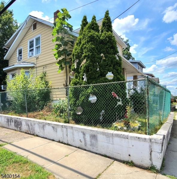 Paterson City, NJ 07504,302 19Th Ave