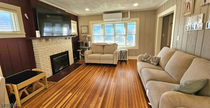 Pompton Lakes Boro, NJ 07442,421 Lincoln Ave