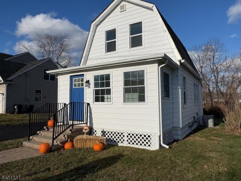 Readington Twp., NJ 08889,4 Whitehouse Ave