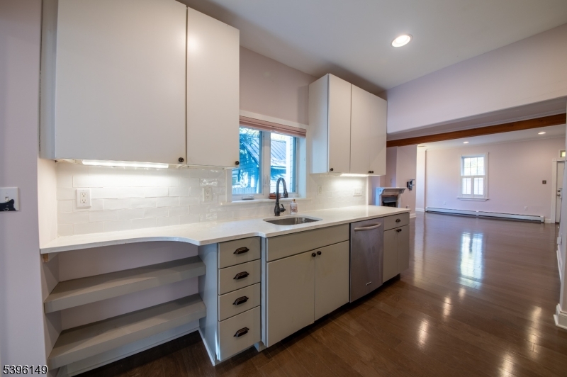 Lambertville City, NJ 08530,35 Delaware Ave