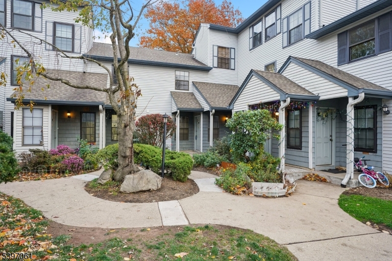 809 Woodbridge Commons Way, Woodbridge Twp., NJ 08830