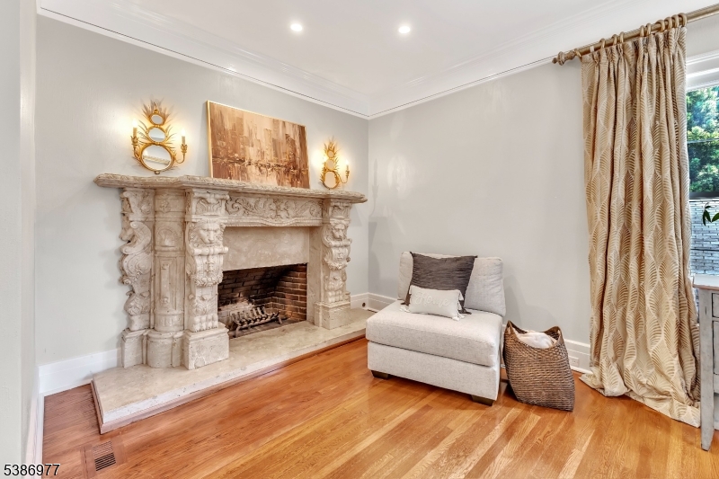 Montclair Twp., NJ 07042,65 S Mountain Ave