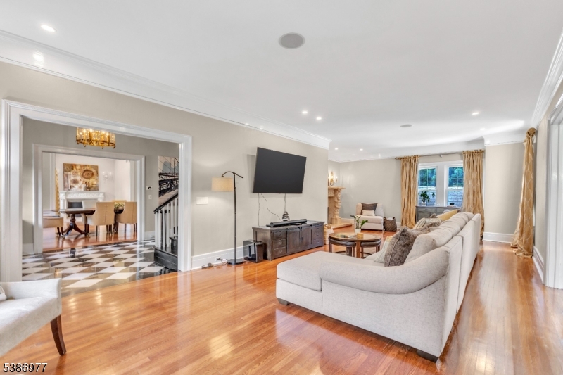 Montclair Twp., NJ 07042,65 S Mountain Ave