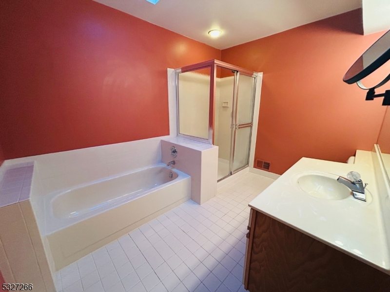 Hamburg Boro, NJ 07419,30 Willow Ci