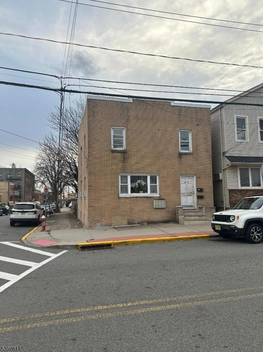 410 Cliff St, Fairview Boro, NJ 07022