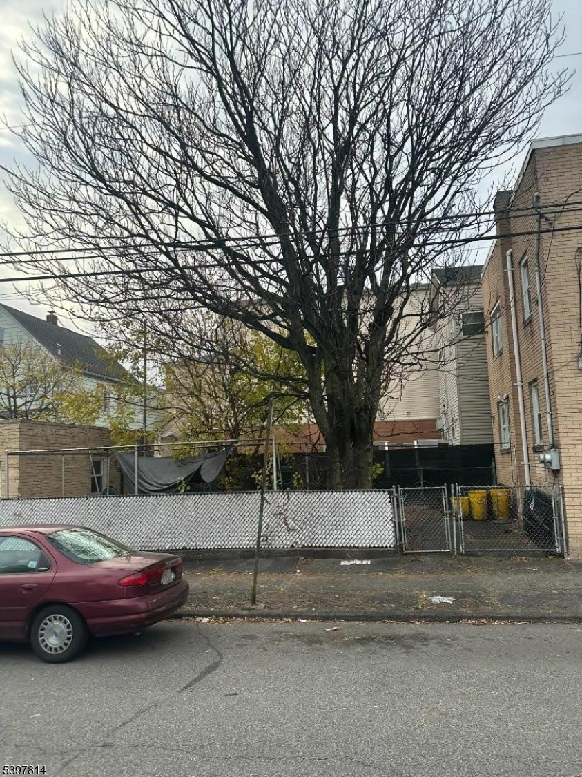 Fairview Boro, NJ 07022,410 Cliff St