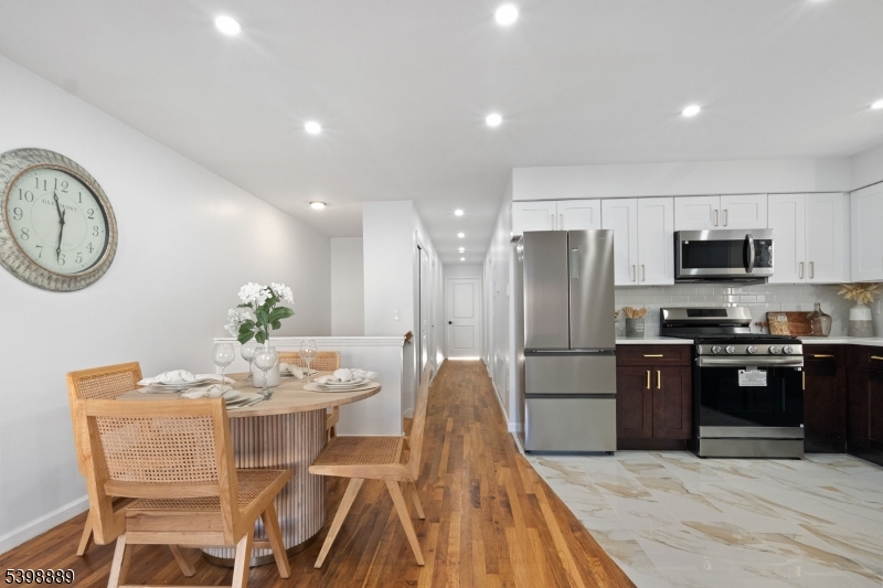 Newark City, NJ 07112,14 Willoughby St