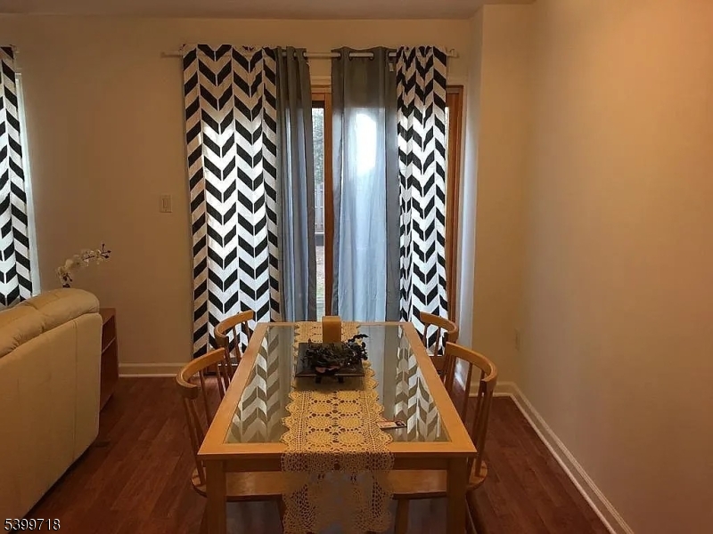 Edison Twp., NJ 08820,5 Pheasant Run