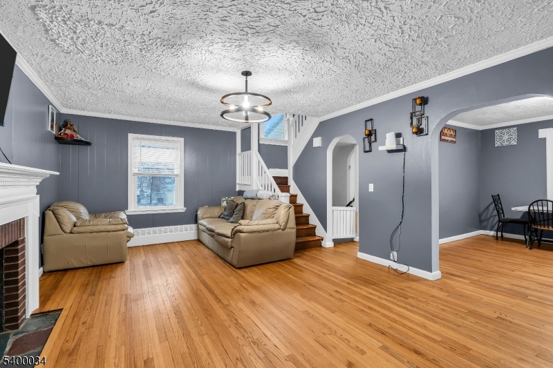 Roselle Boro, NJ 07203,142 E 6Th Ave