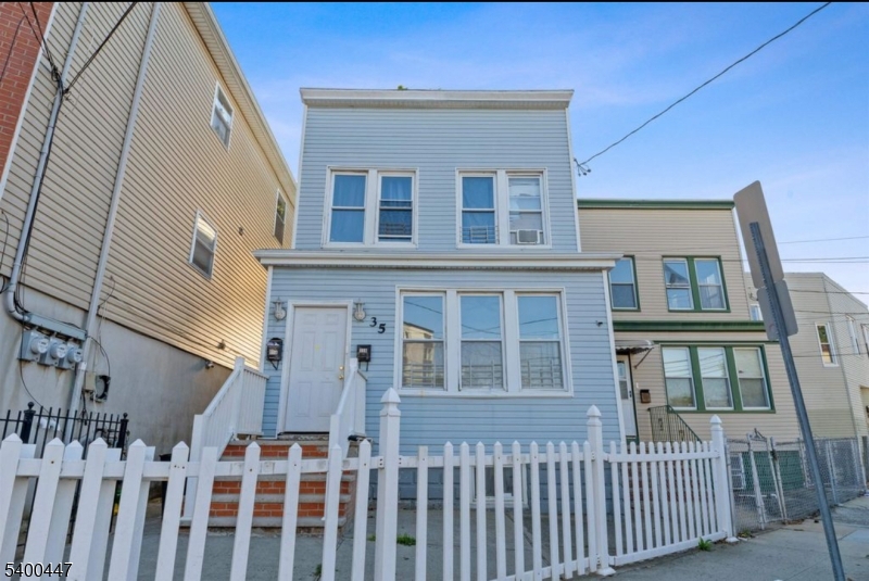 35 Mcadoo Ave #1, Jersey City, NJ 07305