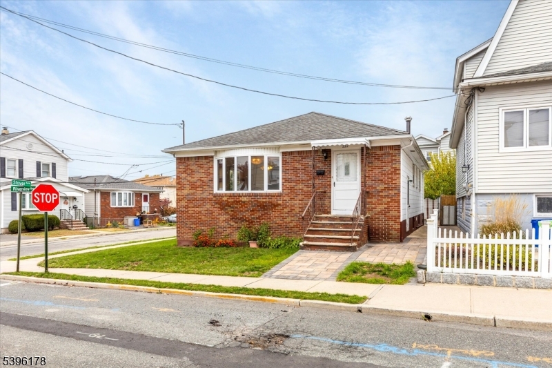 222 Stover Ave, North Arlington Boro, NJ 07031