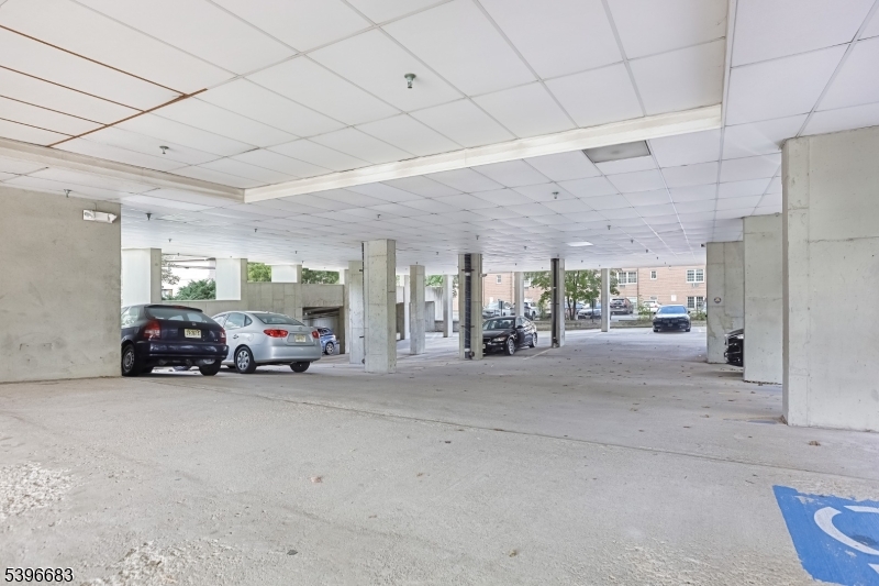 Hackensack City, NJ 07601,850 Main St #1g