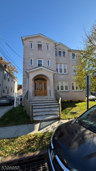 814 Vine St 2nd FL, Elizabeth City, NJ 07202