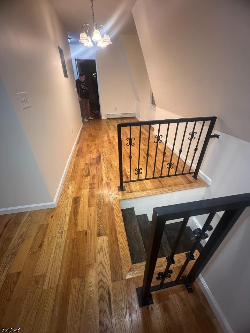 Jersey City, NJ 07304,192 Fairview Ave #3