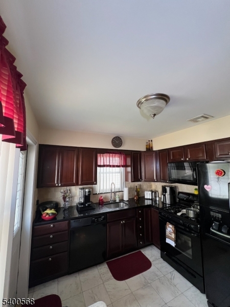 Nutley Twp., NJ 07110,26 Donna Ct