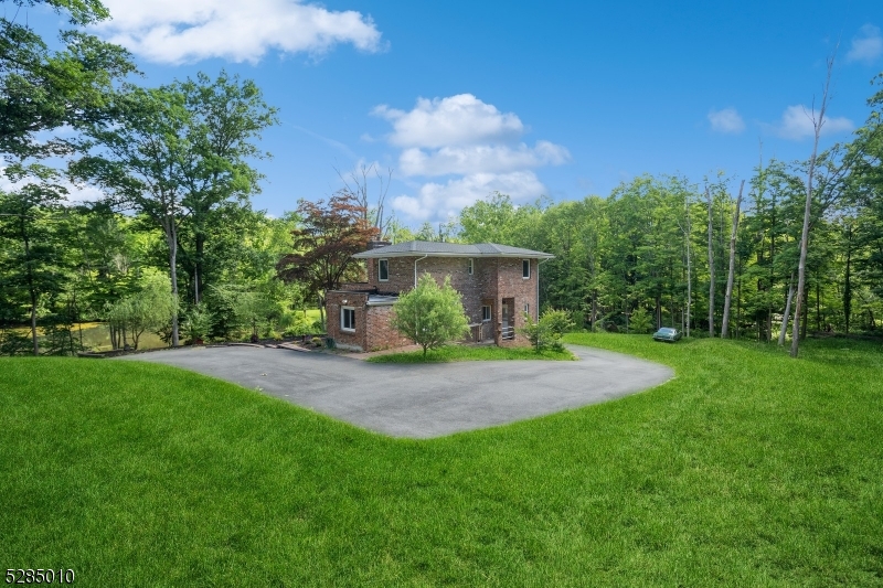 Morris Twp., NJ 07960,242 Lake Rd