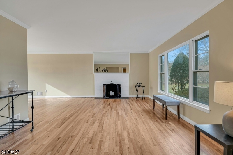 Clifton City, NJ 07013,6 Earnshaw Pl