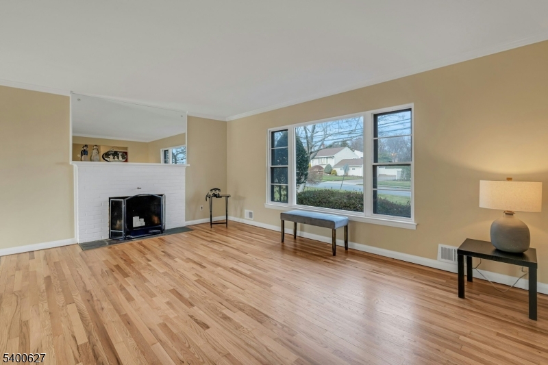 Clifton City, NJ 07013,6 Earnshaw Pl