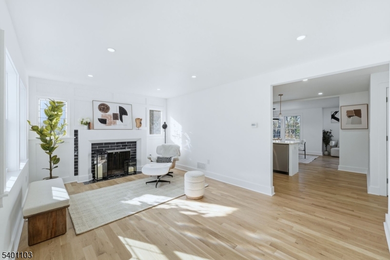 Chatham Boro, NJ 07928,62 Lincoln Ave