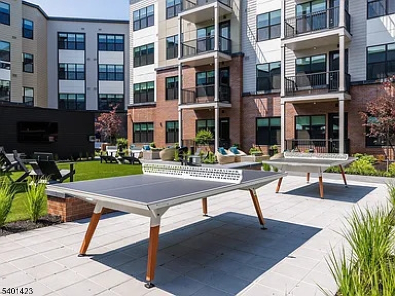 South Amboy City, NJ 08879,2000 Schindler #B20