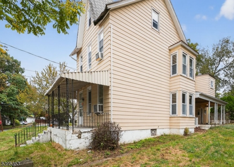 Phillipsburg Town, NJ 08865,271 Warren St