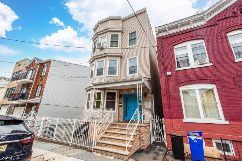 Newark City, NJ 07103,263-265 S 10Th St