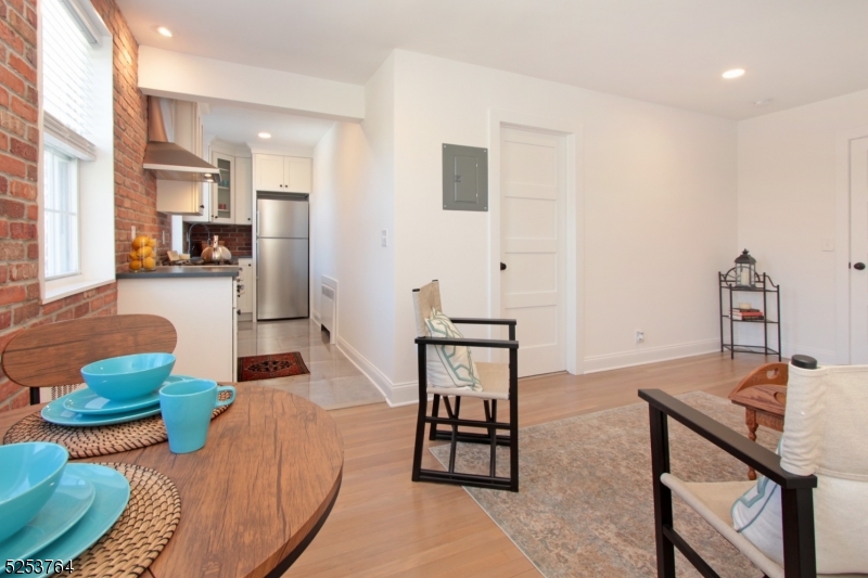 Montclair Twp., NJ 07042,378 Claremont Avenue #3