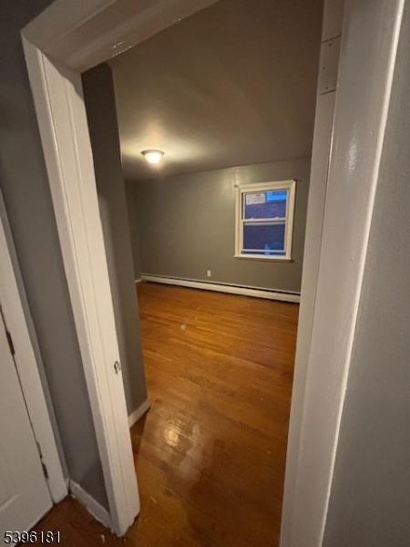 Newark City, NJ 07106,20 Brookdale Ave #1