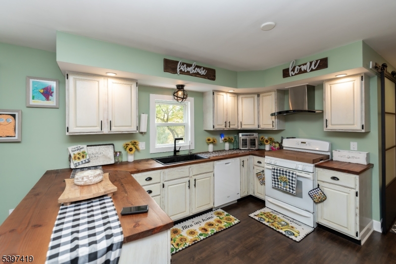 Independence Twp., NJ 07840,3 Fieldcrest Dr