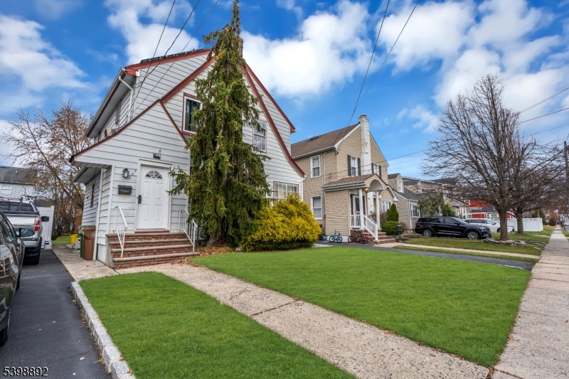 Linden City, NJ 07036,222 Yale Ter