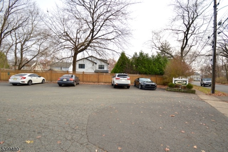 Chatham Boro, NJ 07928,17 Ogden St