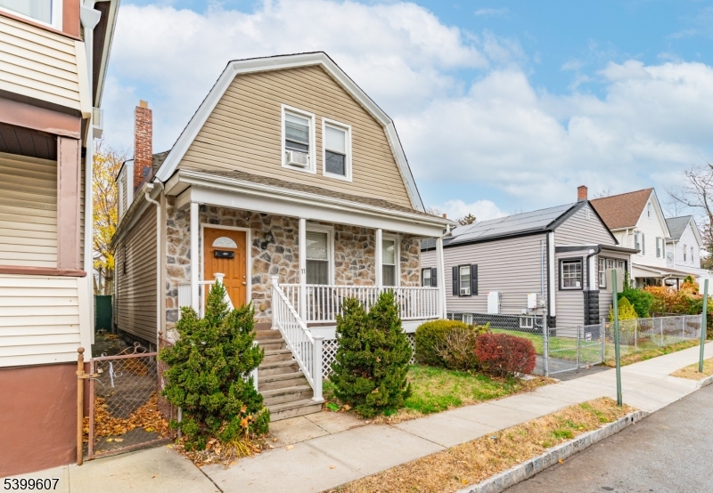 West Orange Twp., NJ 07052,11 Meade St