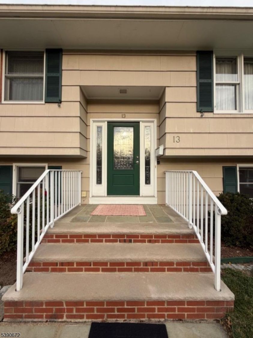 East Hanover Twp., NJ 07936,13 Glutting Pl