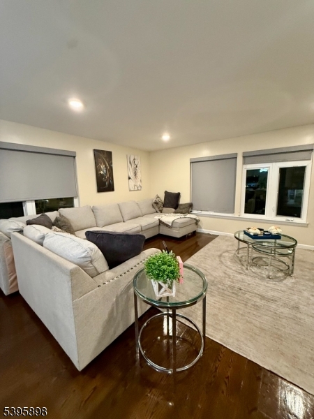 Newark City, NJ 07112,575 Hawthorne Ave